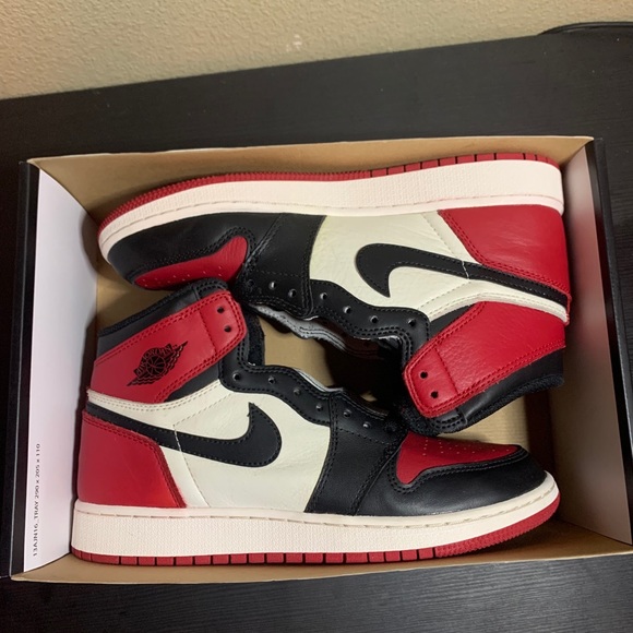 Jordan 1 Bred Toe Size: 7